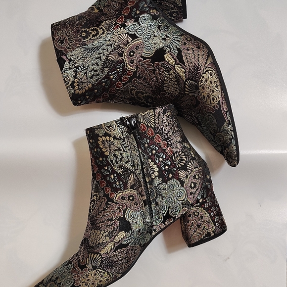 Alex Marie Shoes - Alex Marie Brocade Ankle Boots - Black and Gold